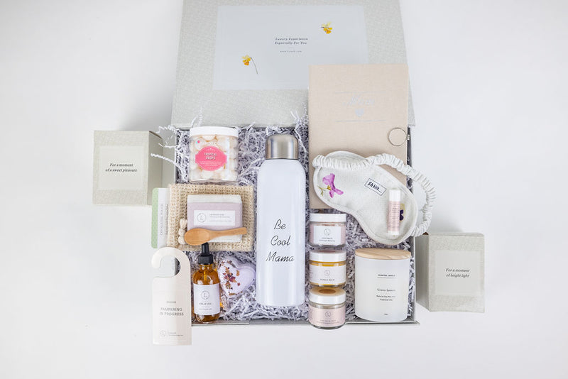 One year - SUBSCRIPTION BOXES for PREGNANCY and NEW MOM - Will be shipped every 3 months